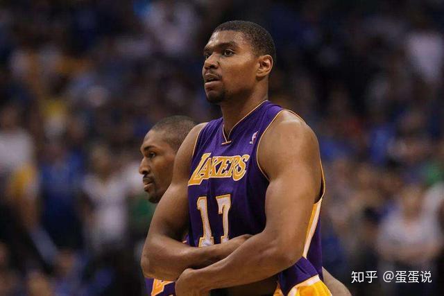 萨林杰22+16吉伦沃特32+8+13 深圳克山东9连胜